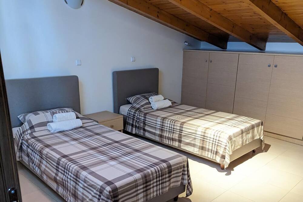 Photo of Bedroom in Kamena Vourla