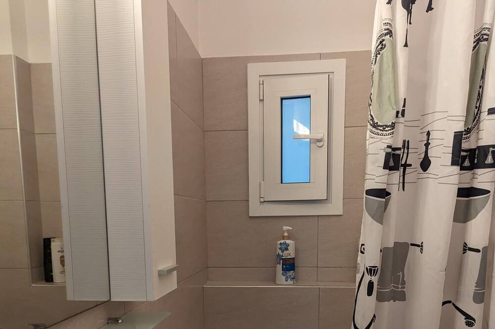 Photo of Bathroom in Kamena Vourla