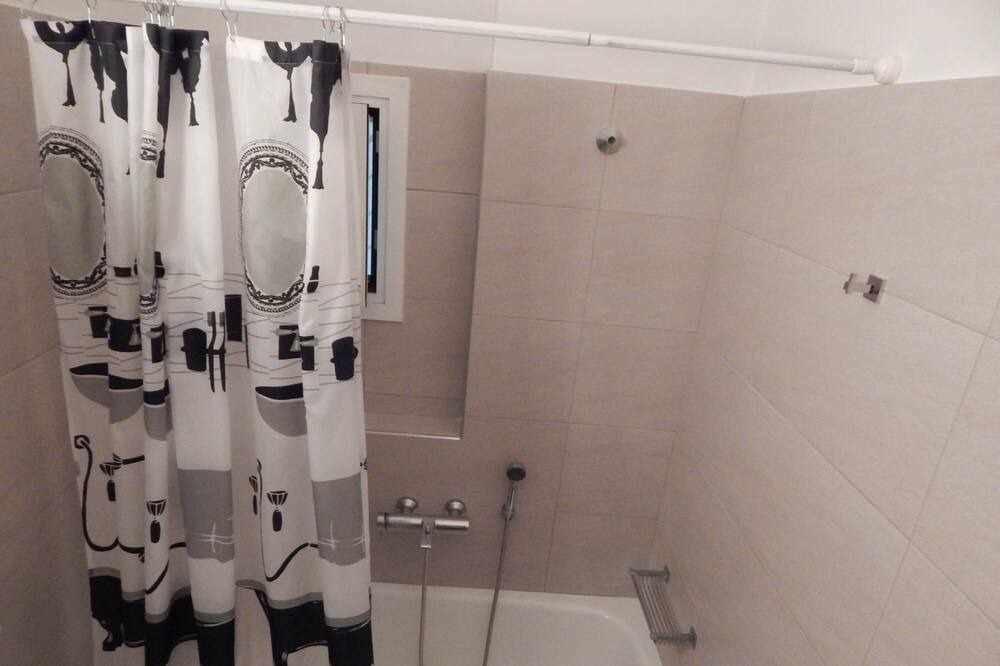 Photo of Bathroom in Kamena Vourla