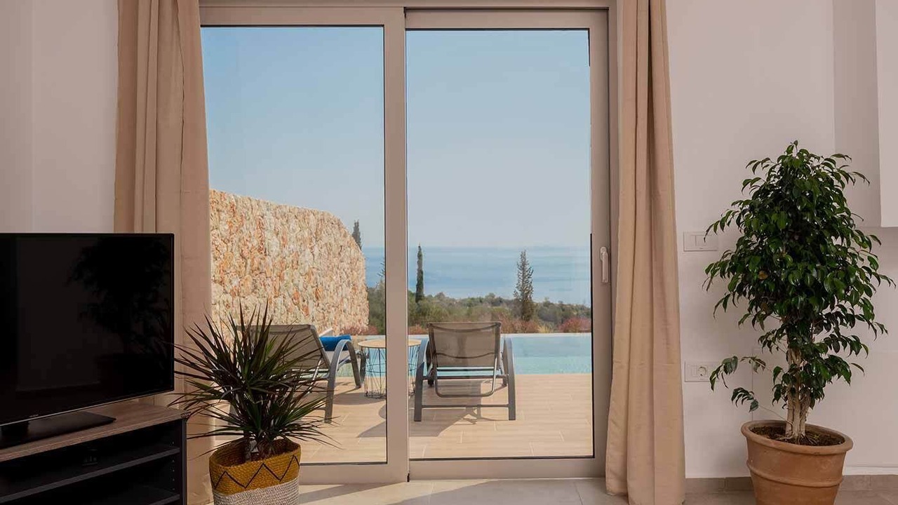 Photo of Livingroom in Pigadhakia