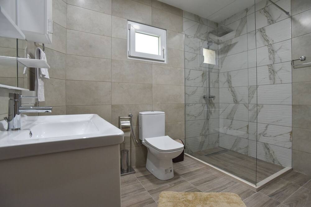 Photo of Bathroom in Skaljari