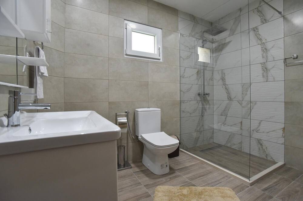 Photo of Bathroom in Skaljari