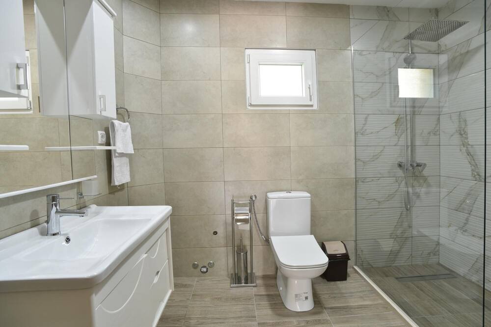 Photo of Bathroom in Skaljari