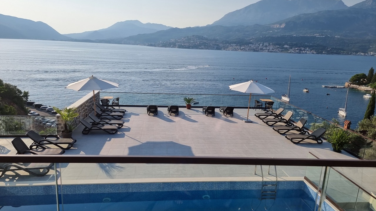 Photo of Patio Balcony in Rose