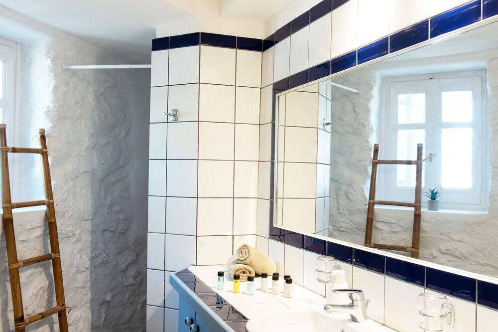 Photo of Bathroom in Kalafatis