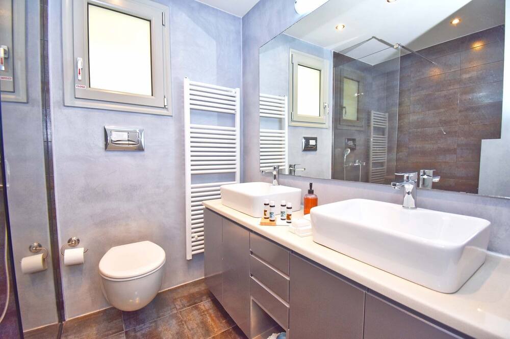 Photo of Bathroom in Spartylas