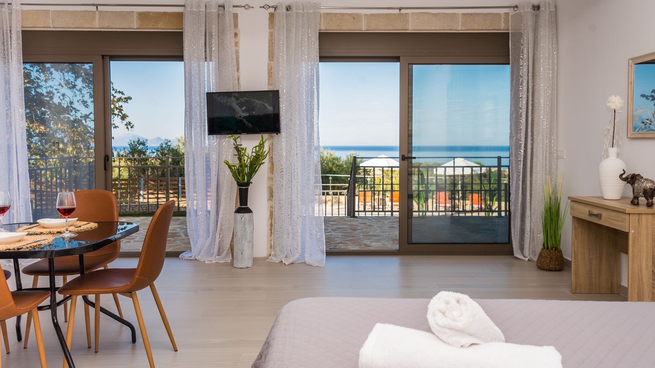 Photo of Bedroom in Neromilos