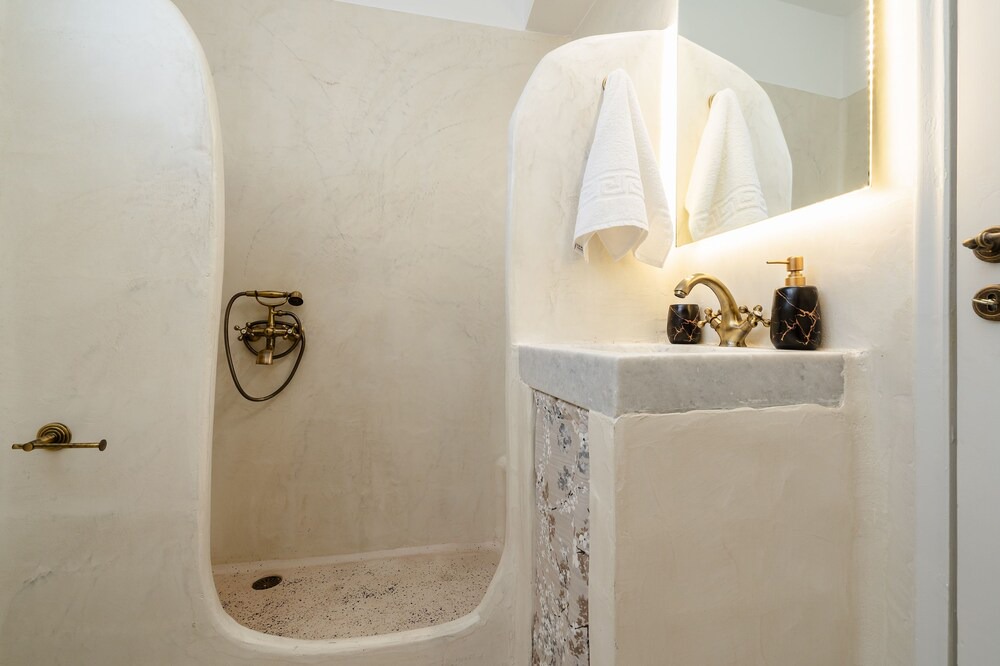 Photo of Bathroom in Filoti