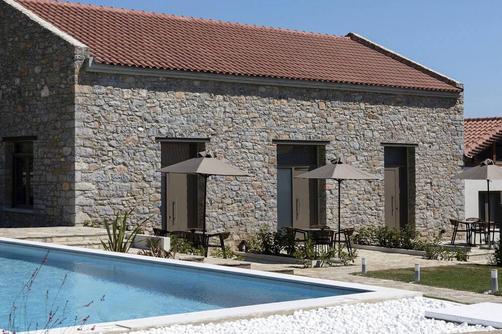 Photo of Outdoor in Sourpi