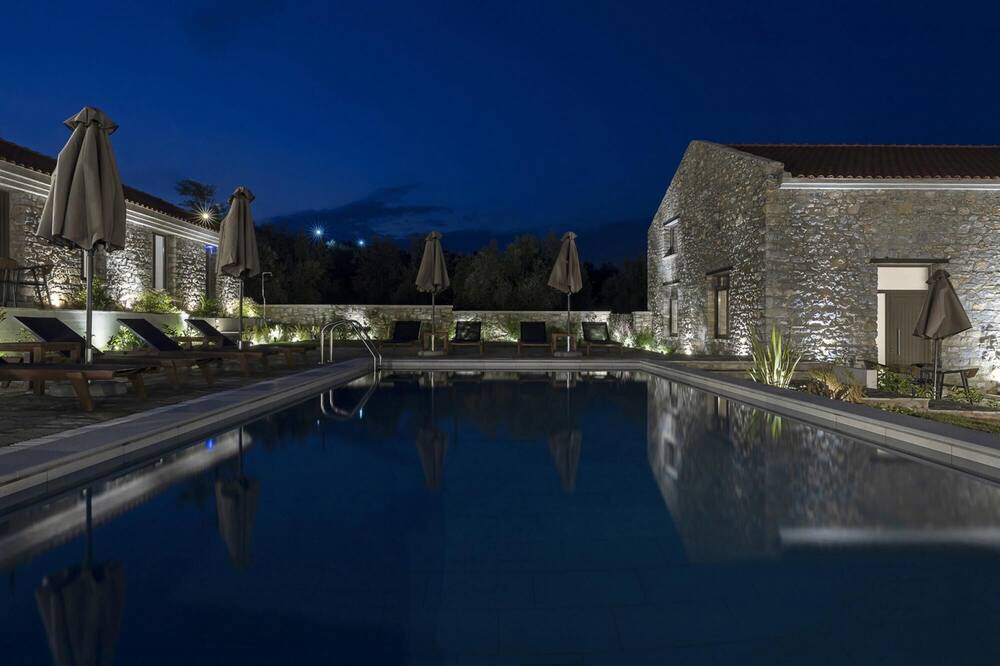 Photo of Outdoor in Sourpi