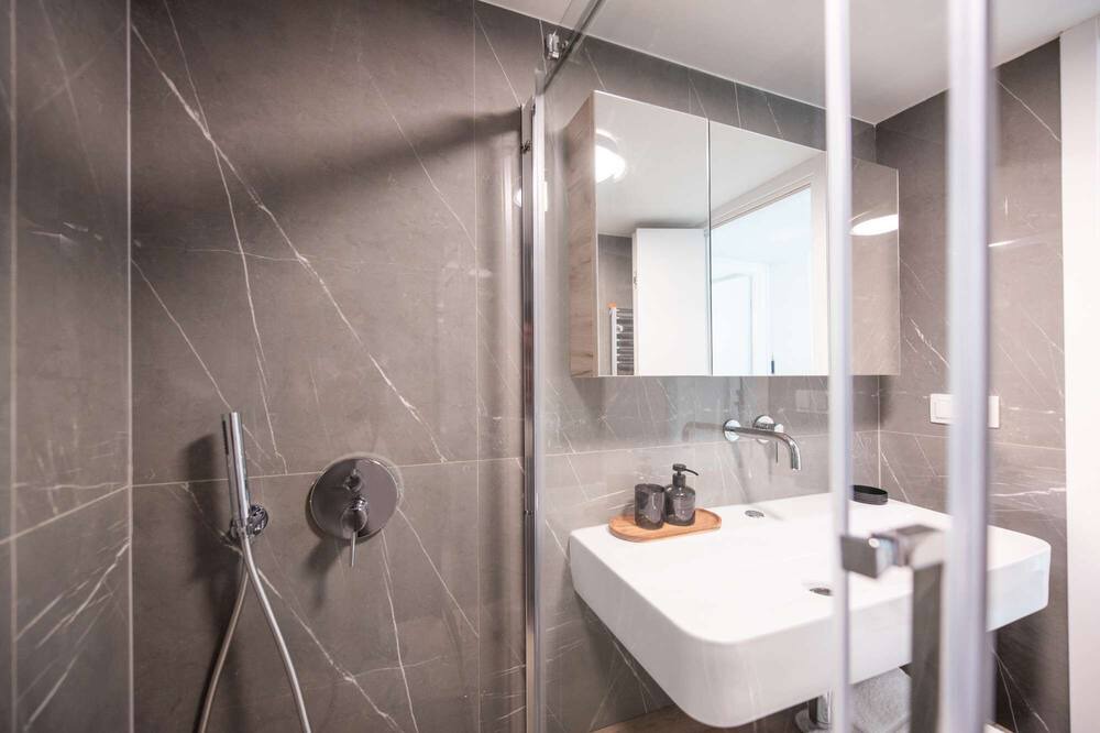 Photo of Bathroom in Nea Iraklia