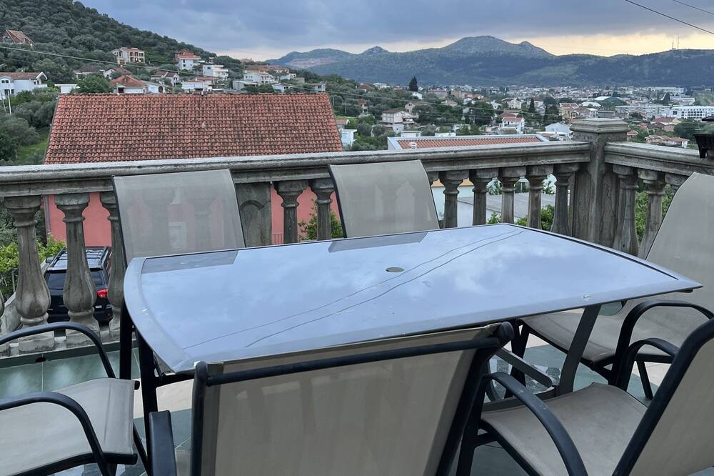 Photo of Outdoor in Burtaisi