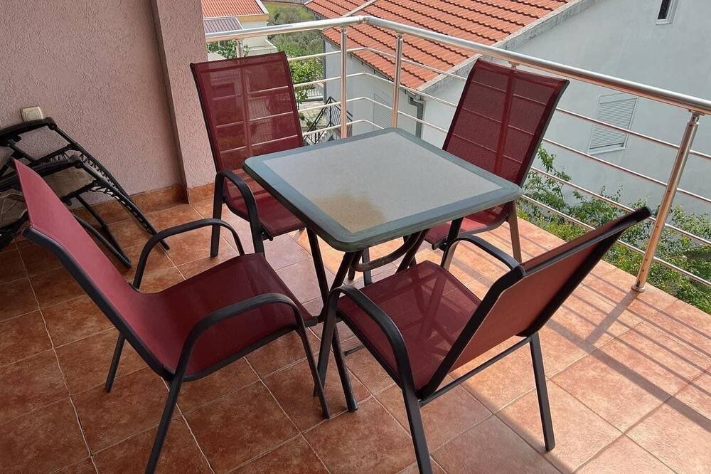 Photo of Patio Balcony in Burtaisi