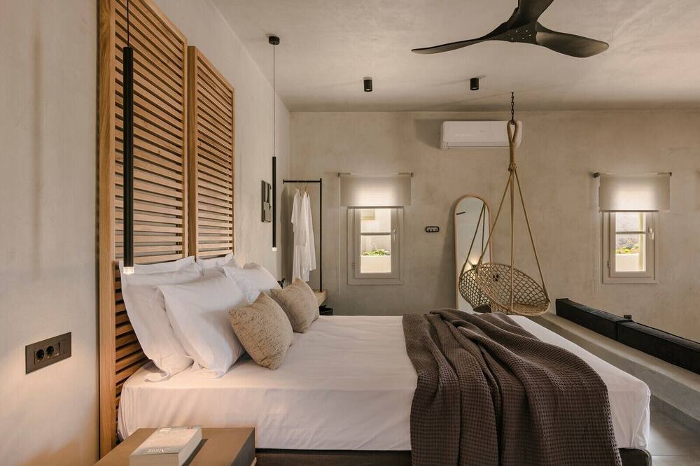 Photo of Bedroom in Frourion