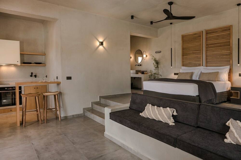 Photo of Bedroom in Frourion