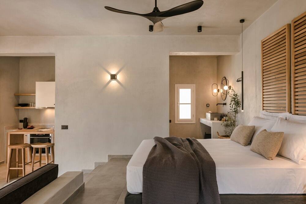 Photo of Bedroom in Frourion