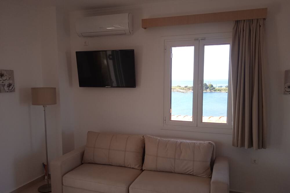 Photo of Livingroom in Kounopetra