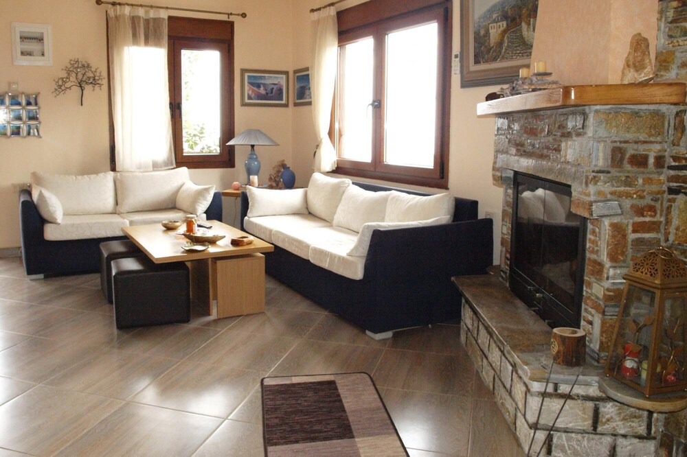 Photo of Livingroom in Makrirrakhi