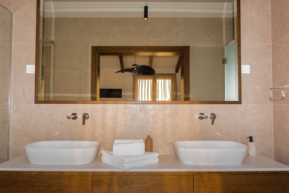 Photo of Bathroom in Seoca