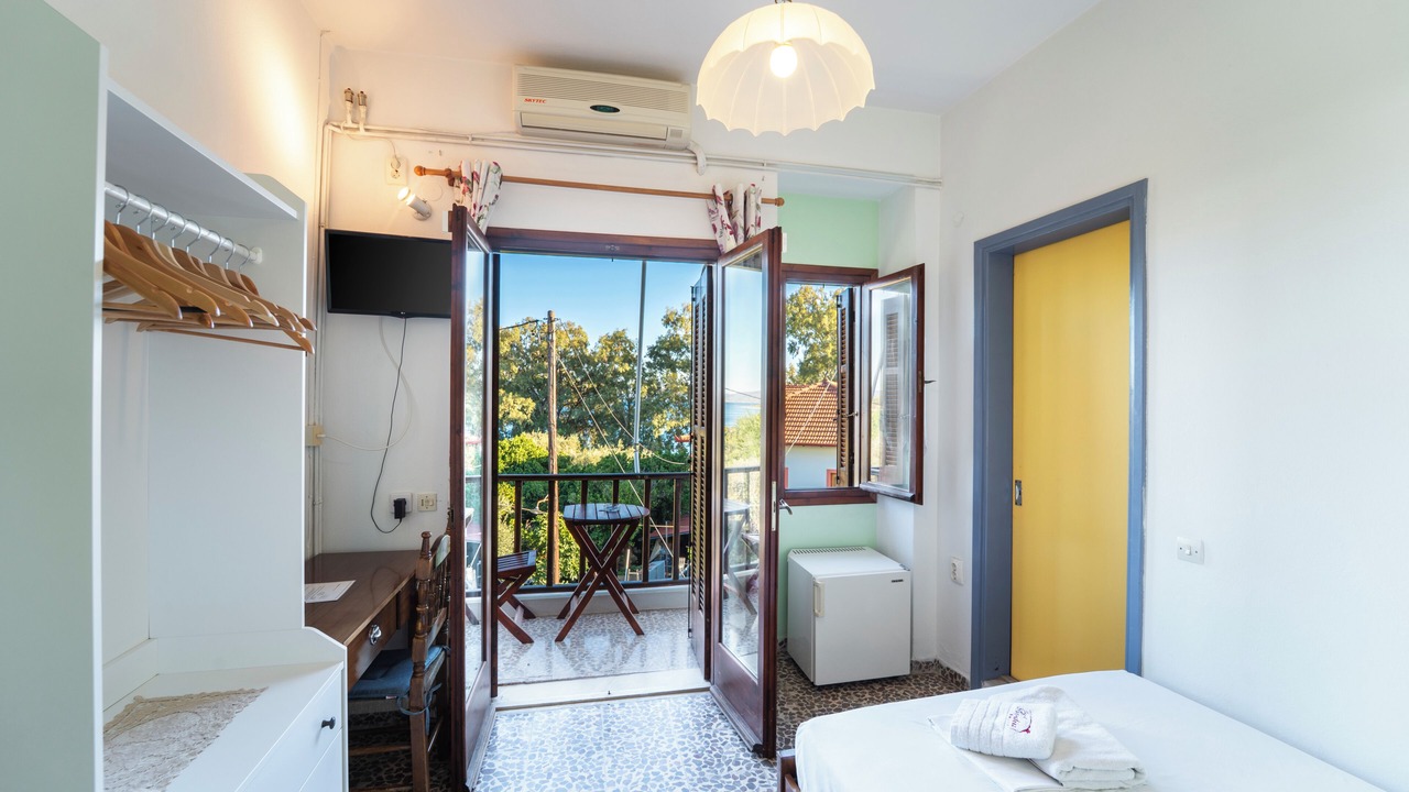 Photo of Bedroom in Kala Nera
