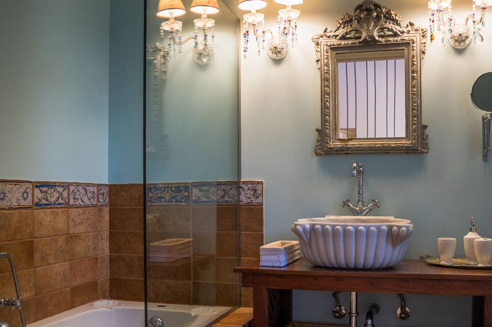 Photo of Bathroom in Kounopetra