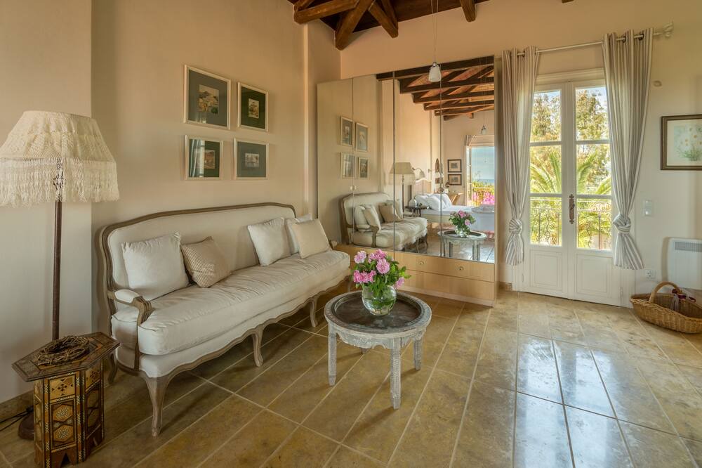 Photo of Livingroom in Kounopetra