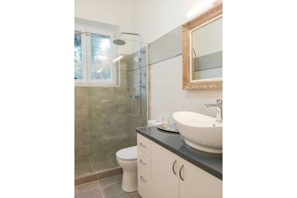 Photo of Bathroom in Vlachopoulatika