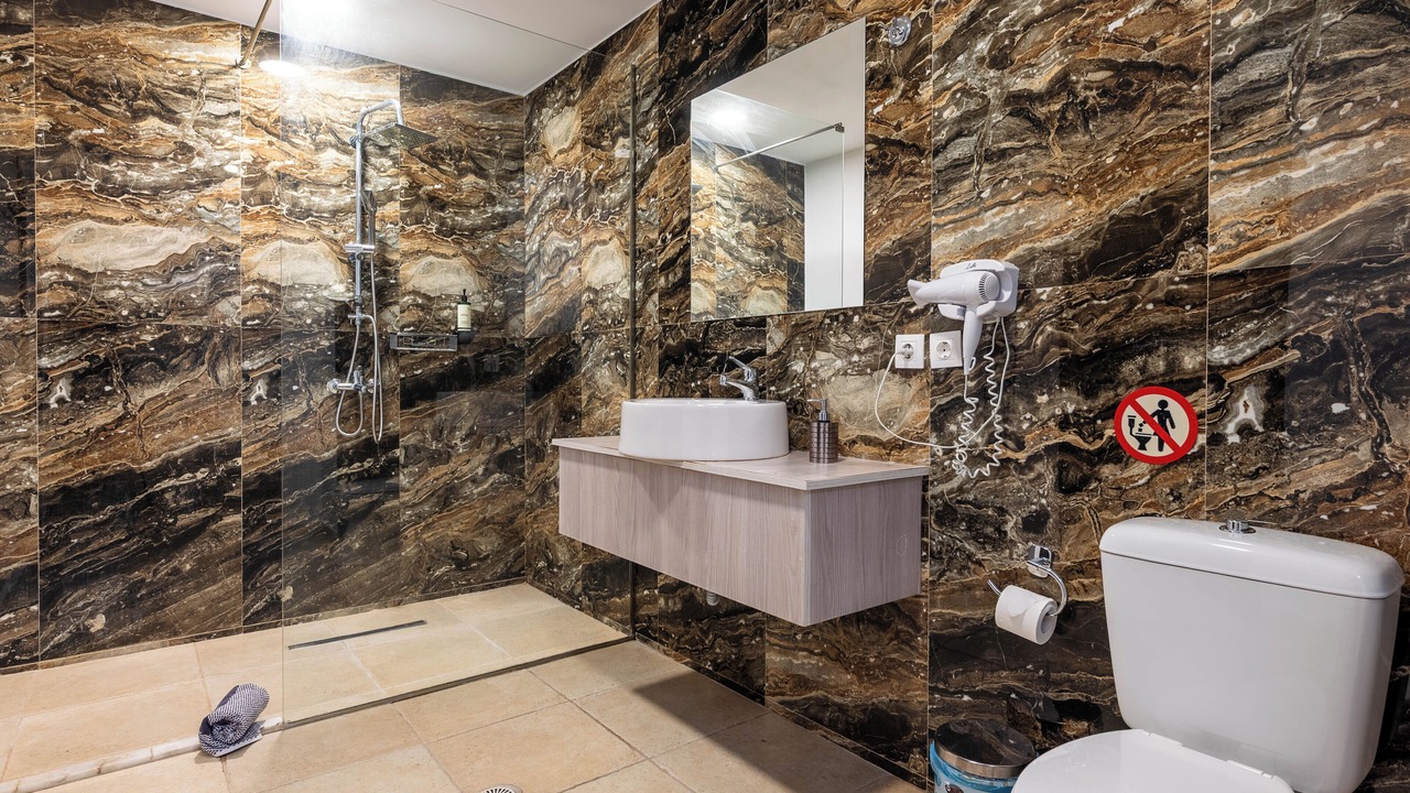 Photo of Bathroom in Ixia