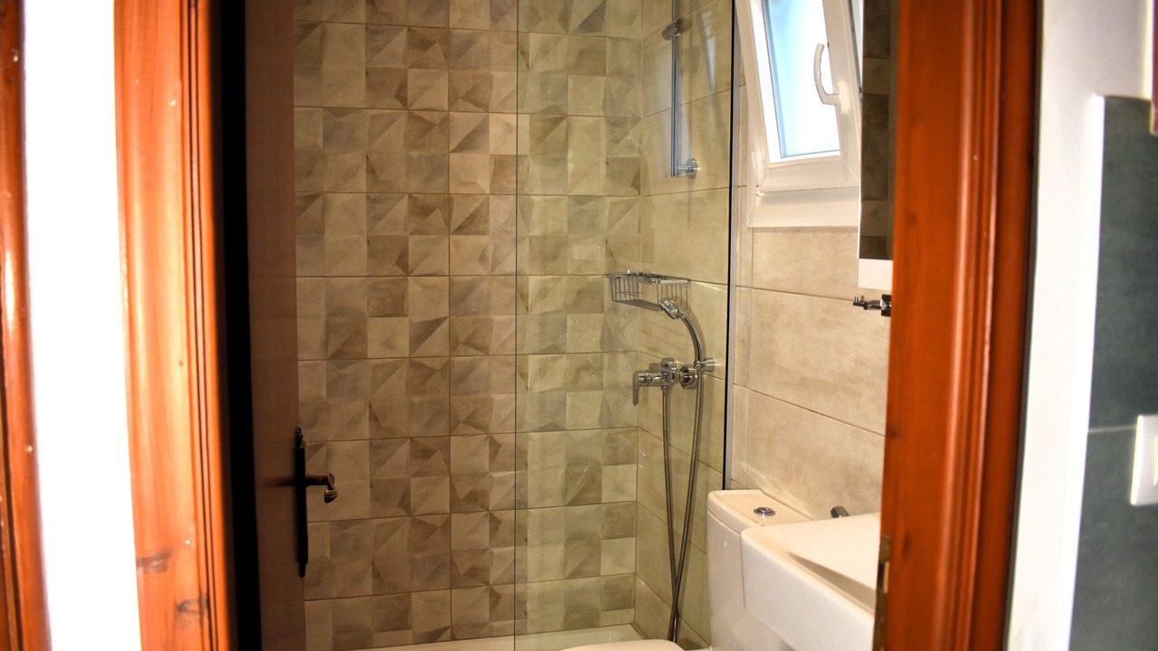 Photo of Bathroom in Agios Georgios Pagon