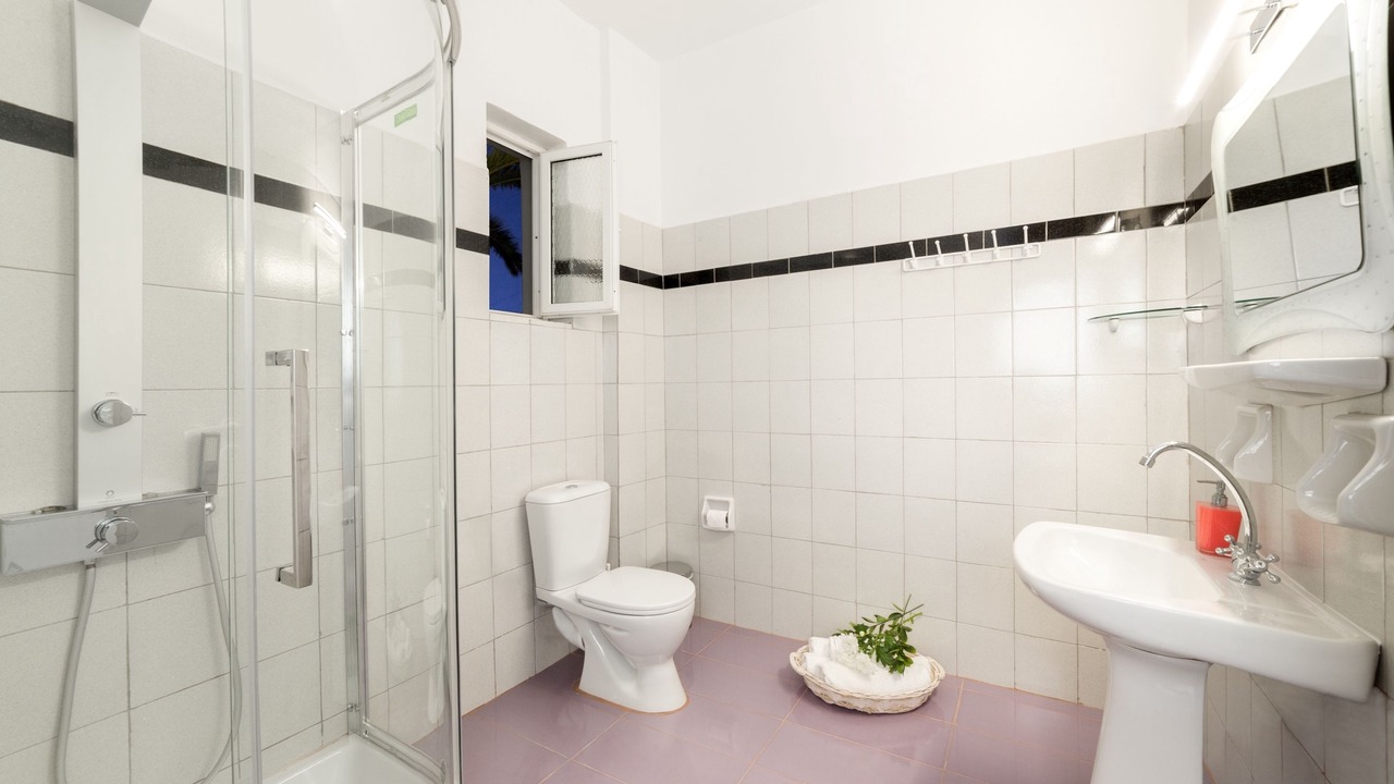 Photo of Bathroom in Limni Keri