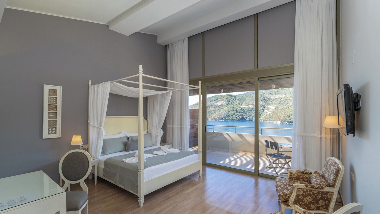 Photo of Bedroom in Mikros Gialos