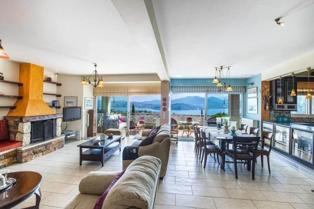 Photo of Livingroom in Kariotai