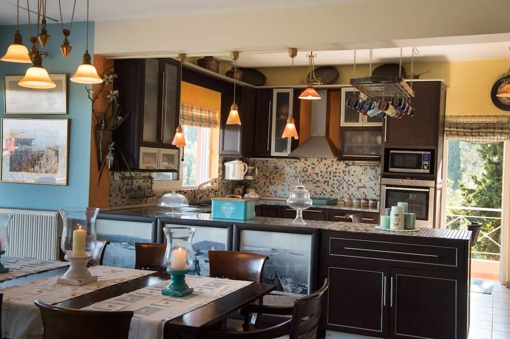 Photo of Kitchen in Kariotai