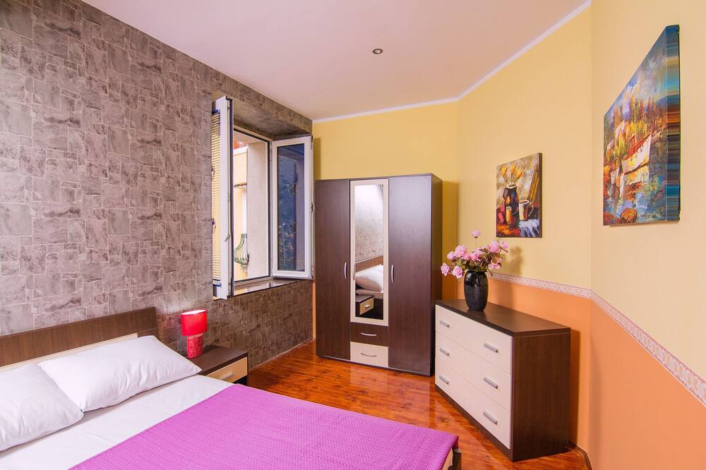 Photo of Bedroom in Kotor