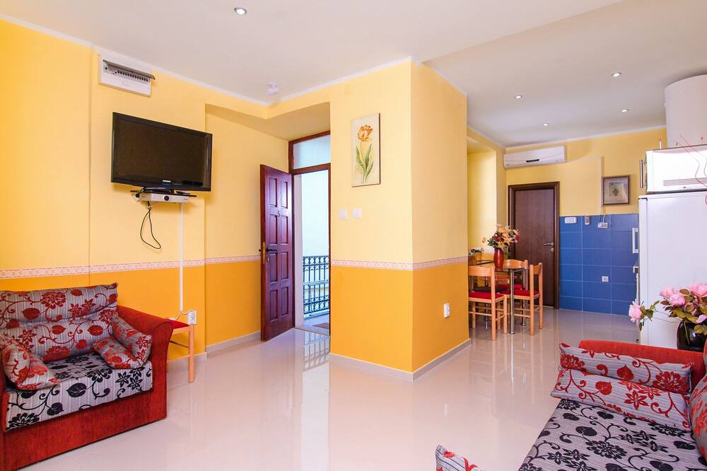 Photo of Livingroom in Kotor