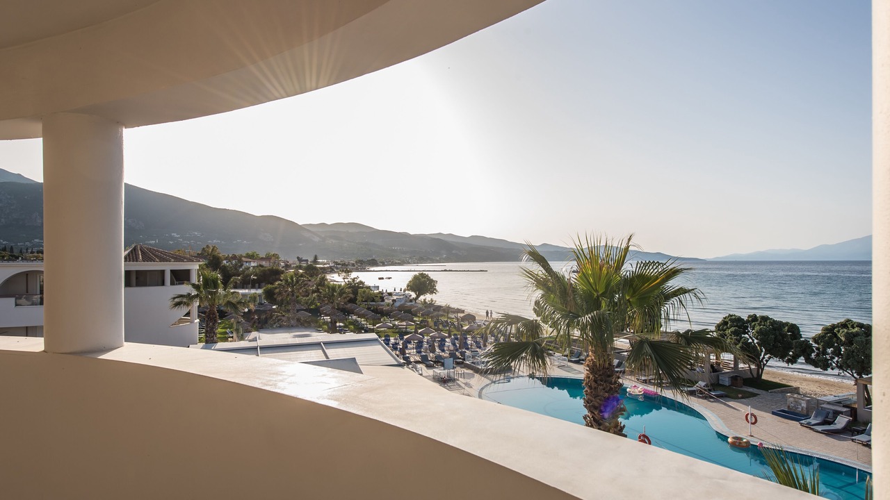 Photo of Patio Balcony in Alikanas