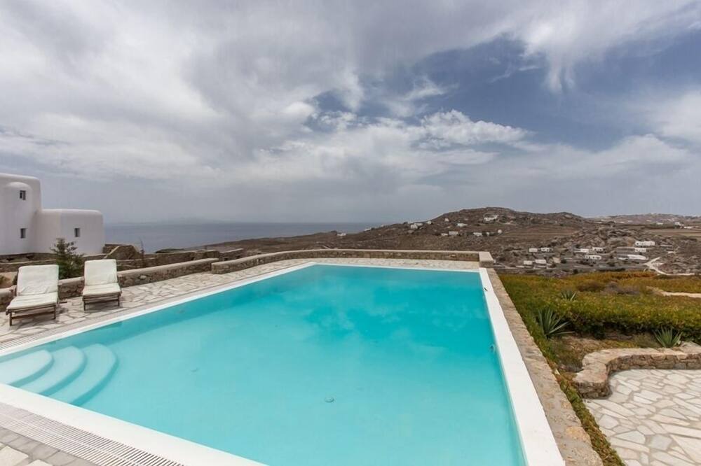 Photo of Outdoor in Plintri