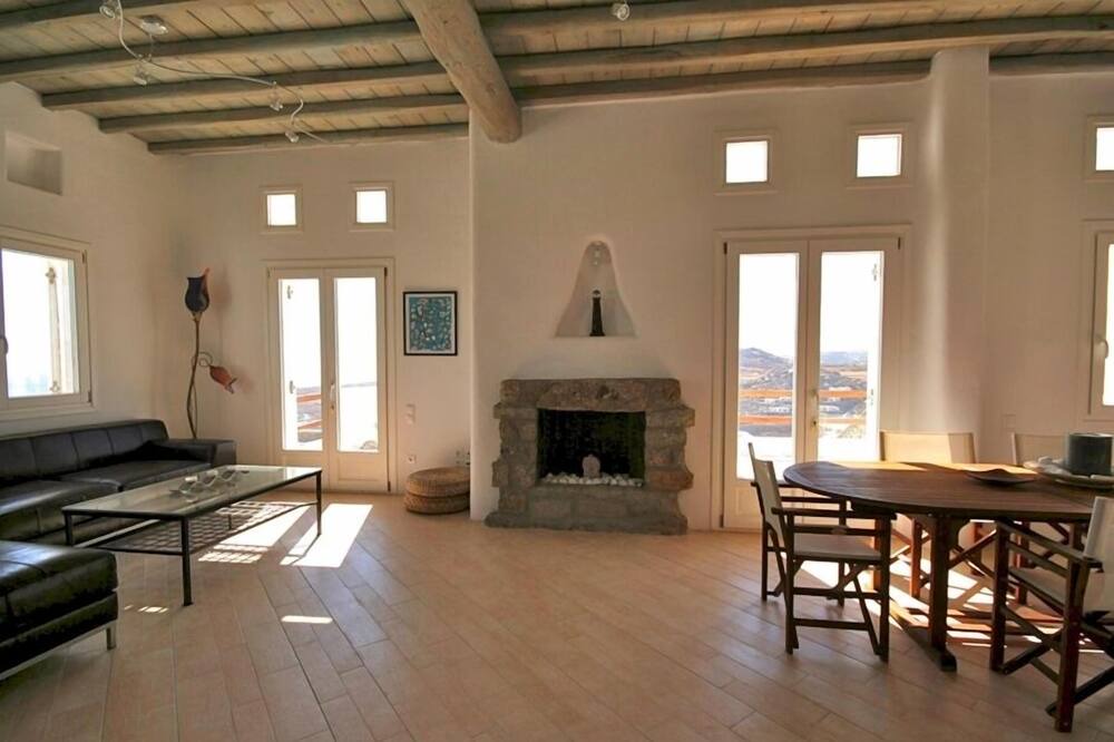 Photo of Livingroom in Plintri