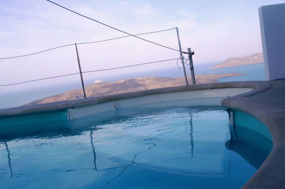 Photo of Outdoor in Fira