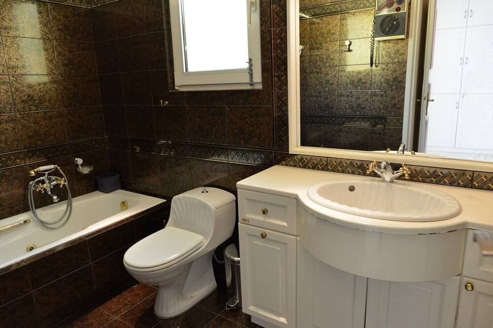 Photo of Bathroom in Anavyssos