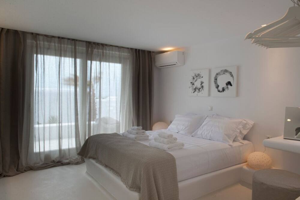 Photo of Bedroom in Tourlos