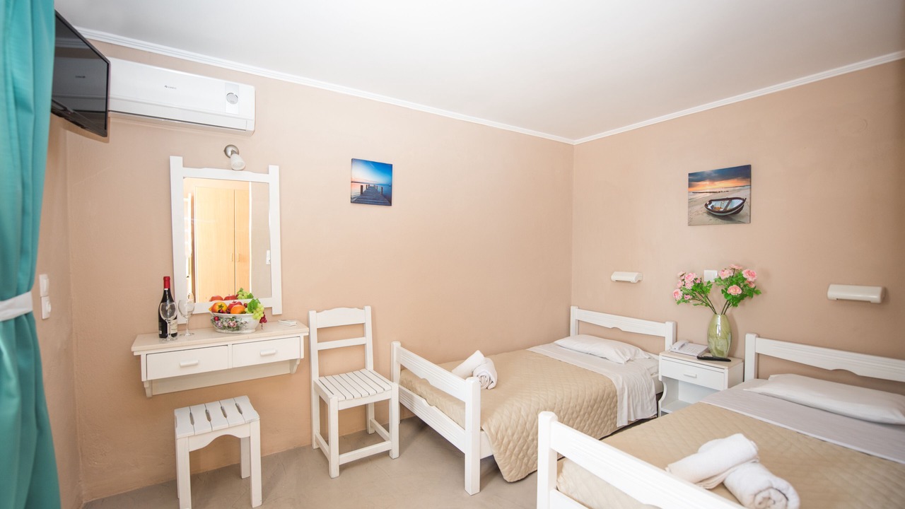 Photo of Bedroom in Ipsos