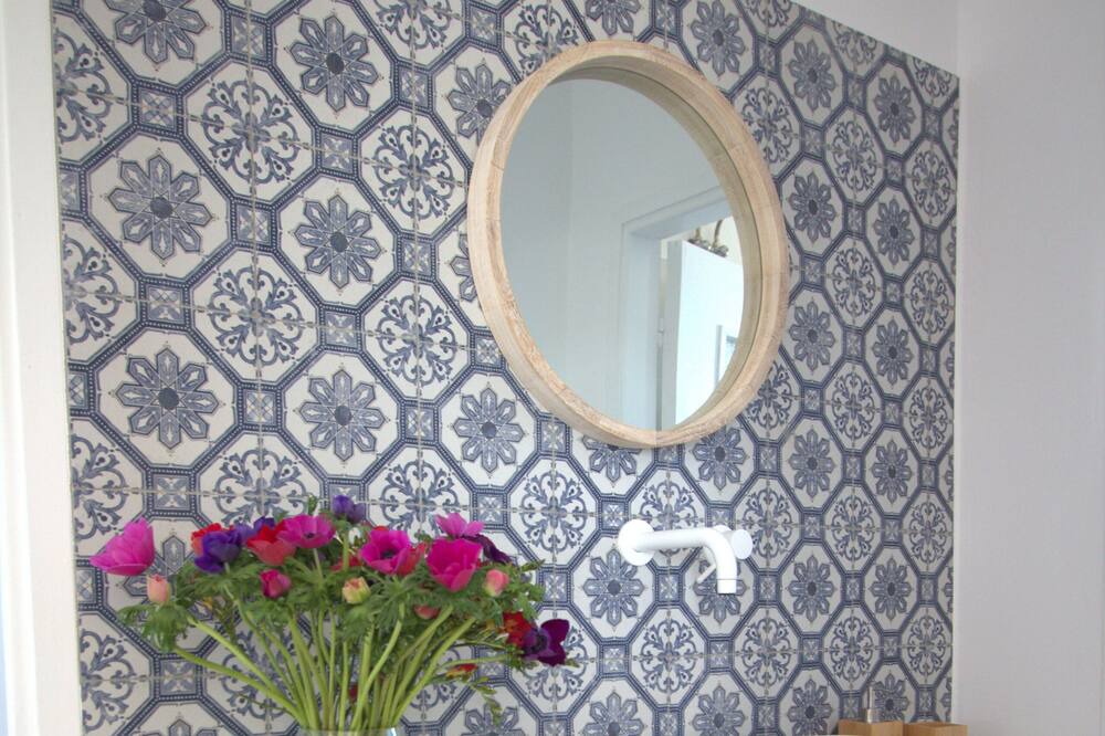 Photo of Bathroom in Naxos