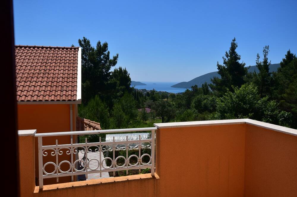 Photo of Patio Balcony in Mojdez