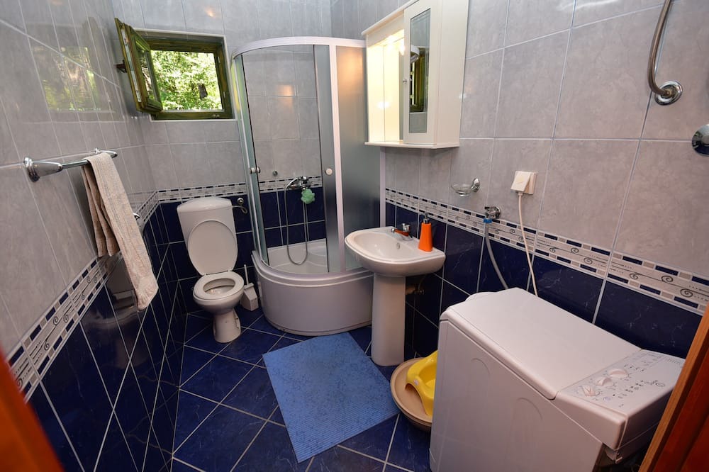 Photo of Bathroom in Mojdez
