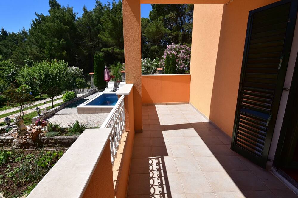 Photo of Patio Balcony in Mojdez
