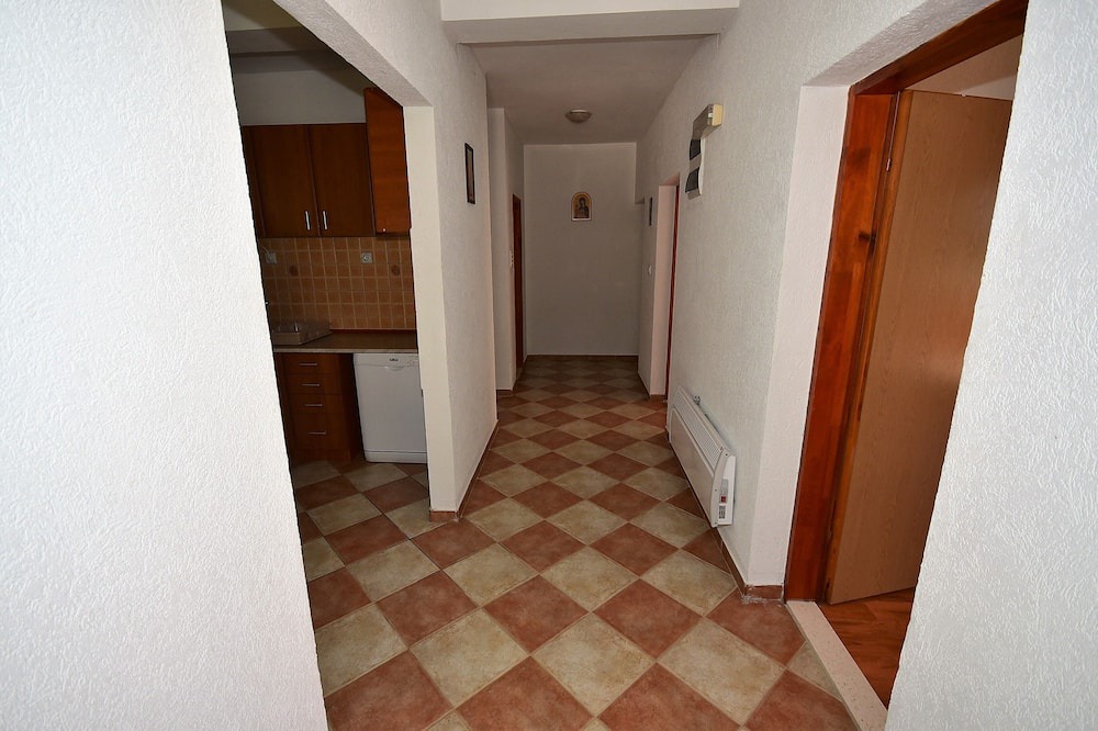Photo of Others in Mojdez