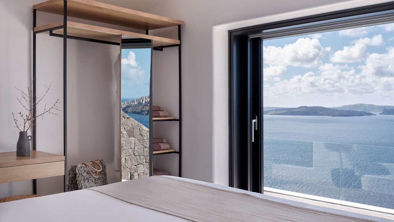 Photo of Bedroom in Oia