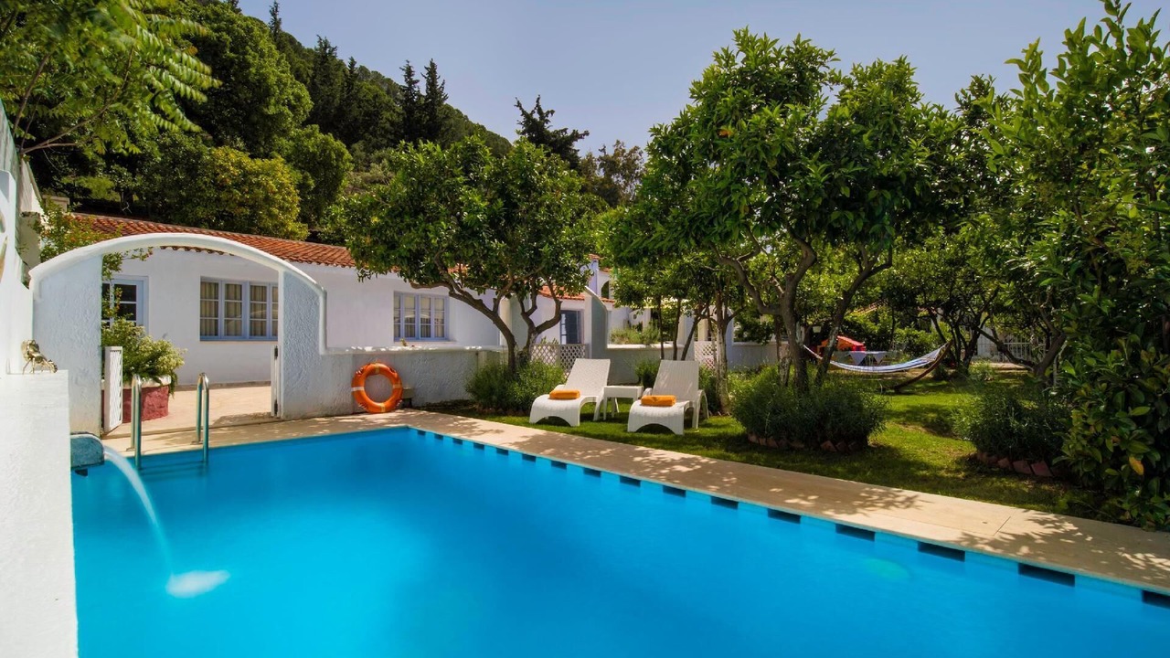 Photo of Outdoor in Ixia