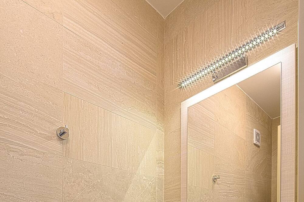 Photo of Bathroom in Babin do